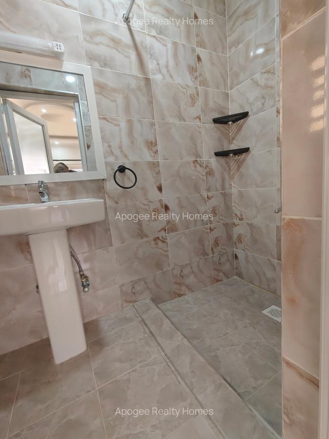 3 Bed Apartment with En Suite at Nairobi - 13