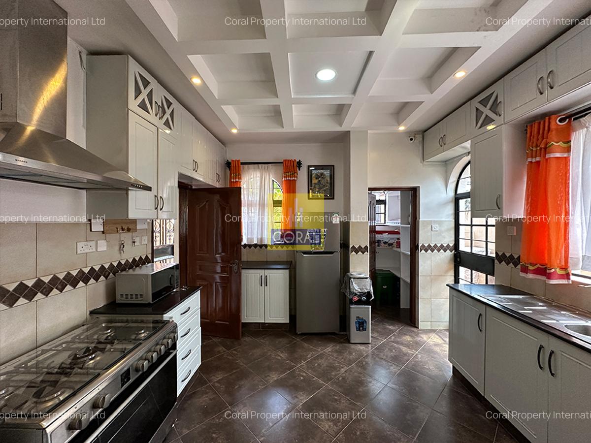 4 Bed Townhouse in Kiambu Road - 3