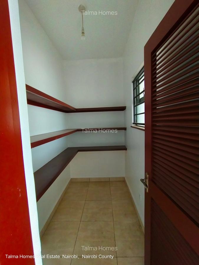 3 Bed Apartment with En Suite in Westlands Area - 16