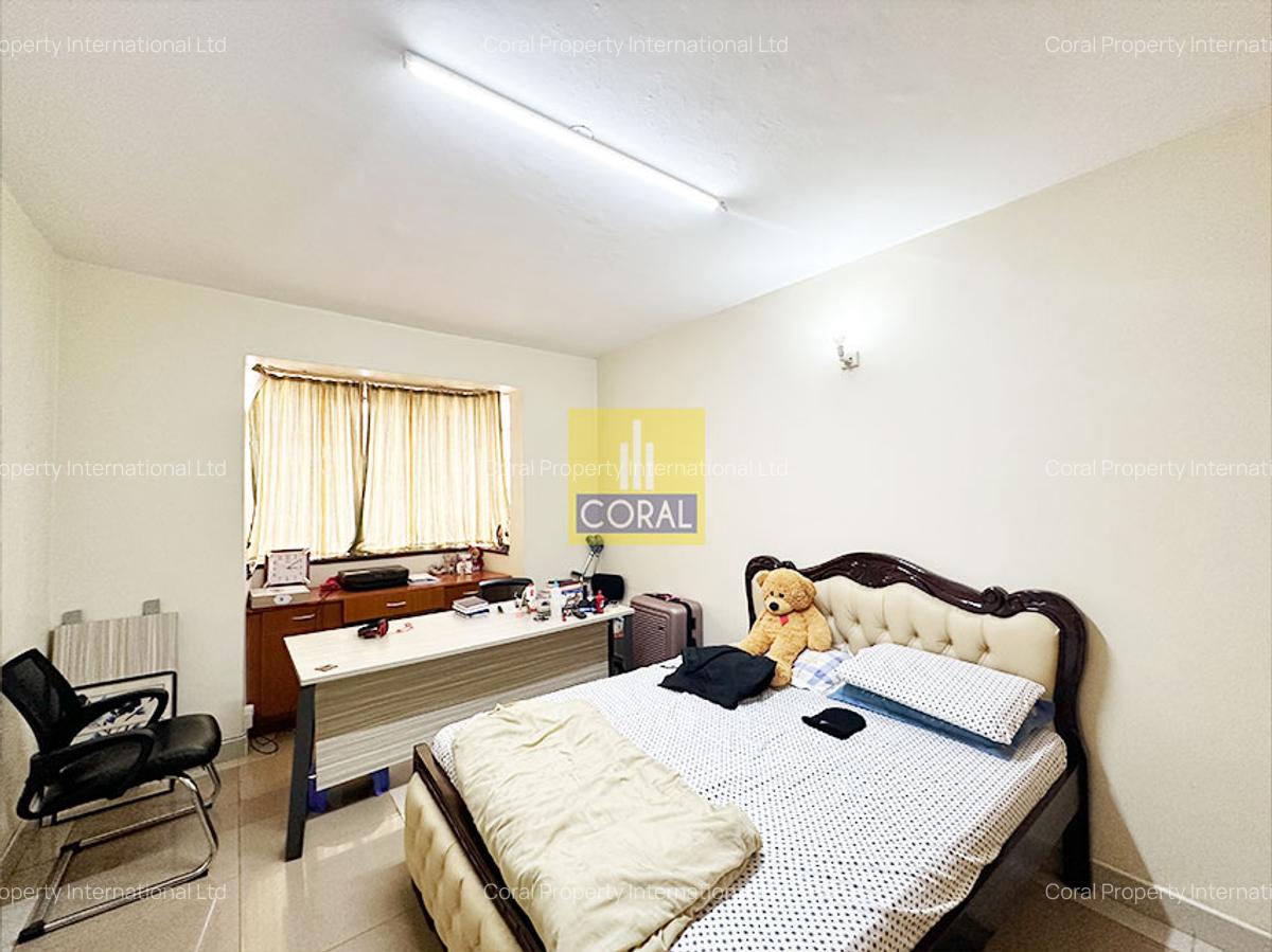 3 Bed Apartment with En Suite in Parklands - 9