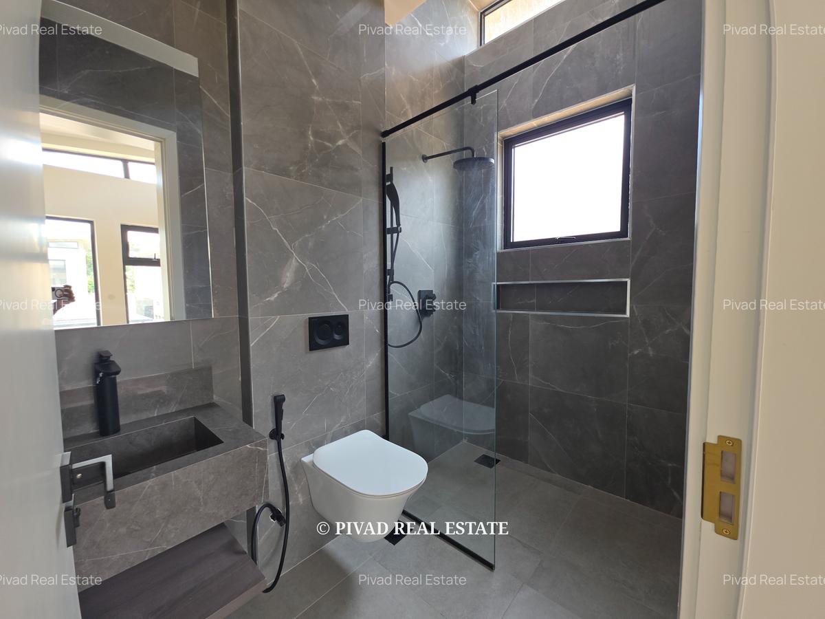 5 Bed House with Garden in Runda - 5