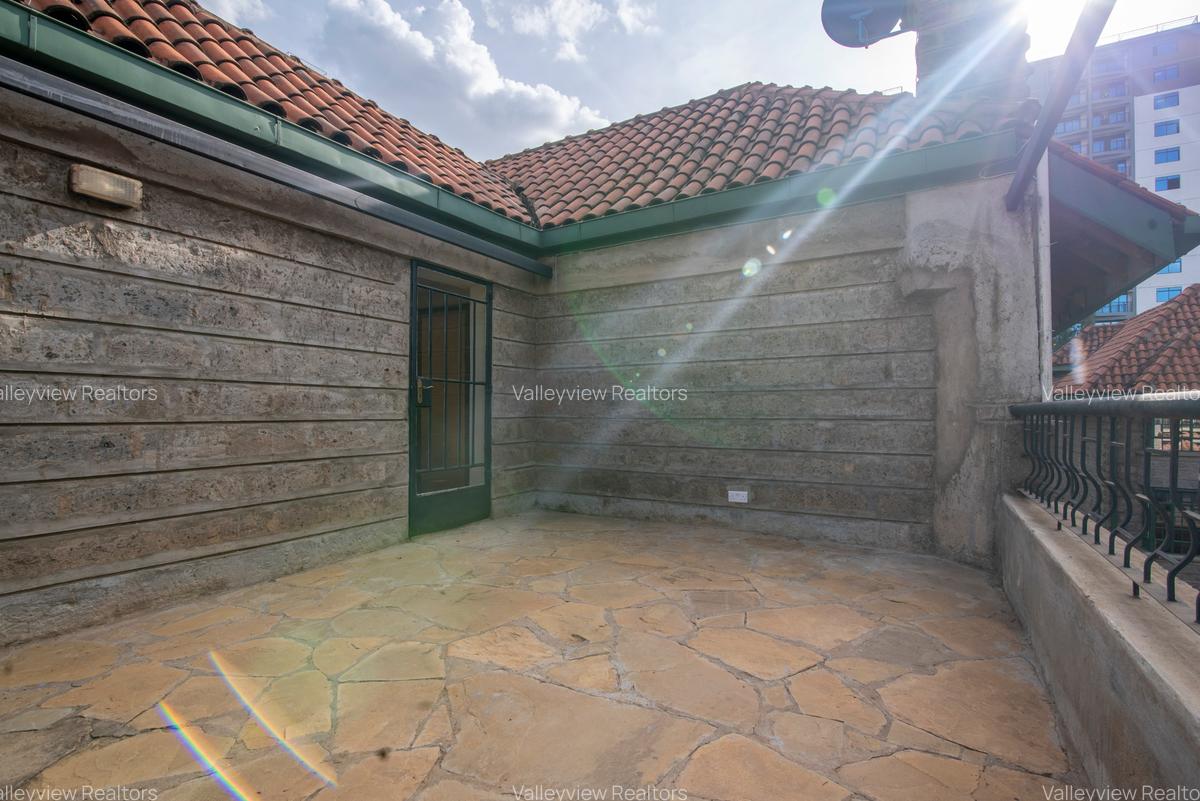 5 Bed Townhouse with En Suite at Kileleshwa - 12