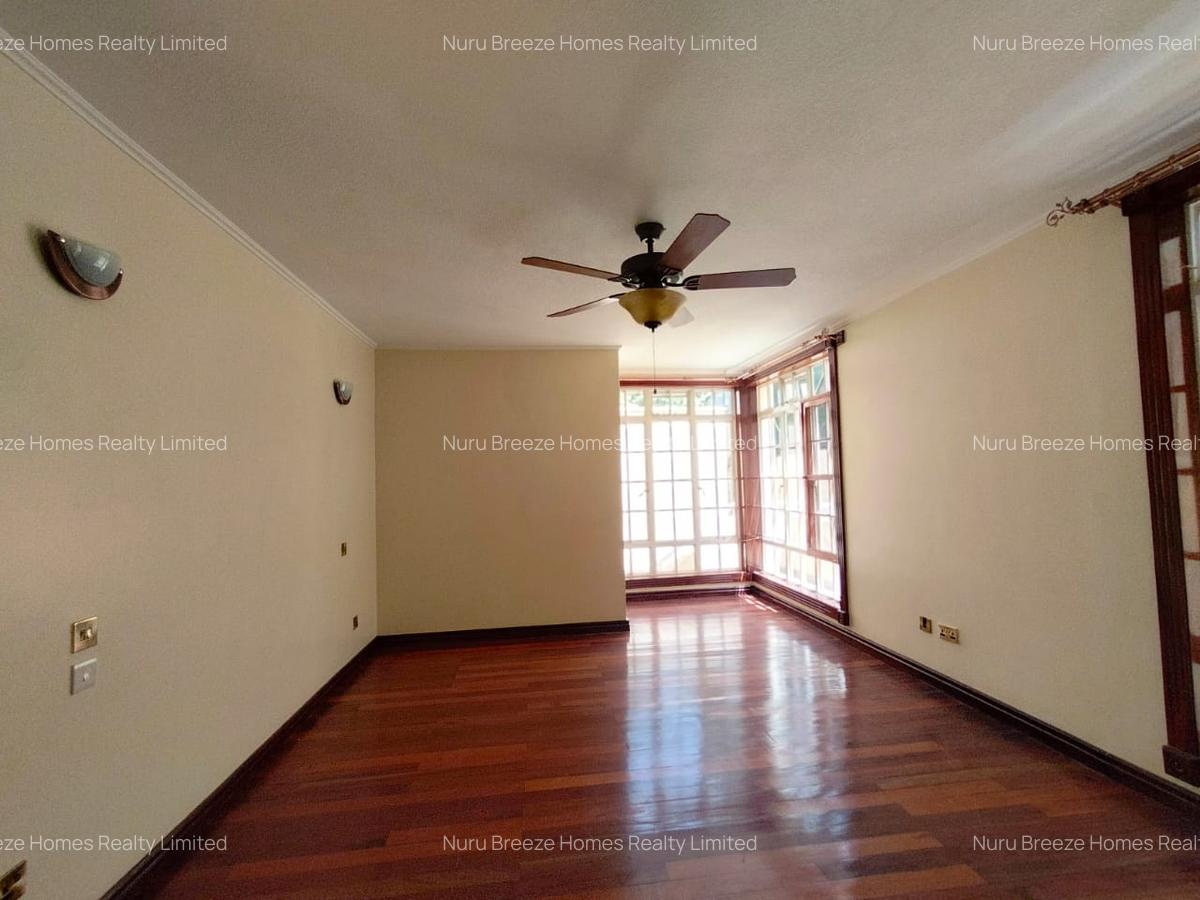 4 Bed Townhouse with En Suite in Kyuna - 17