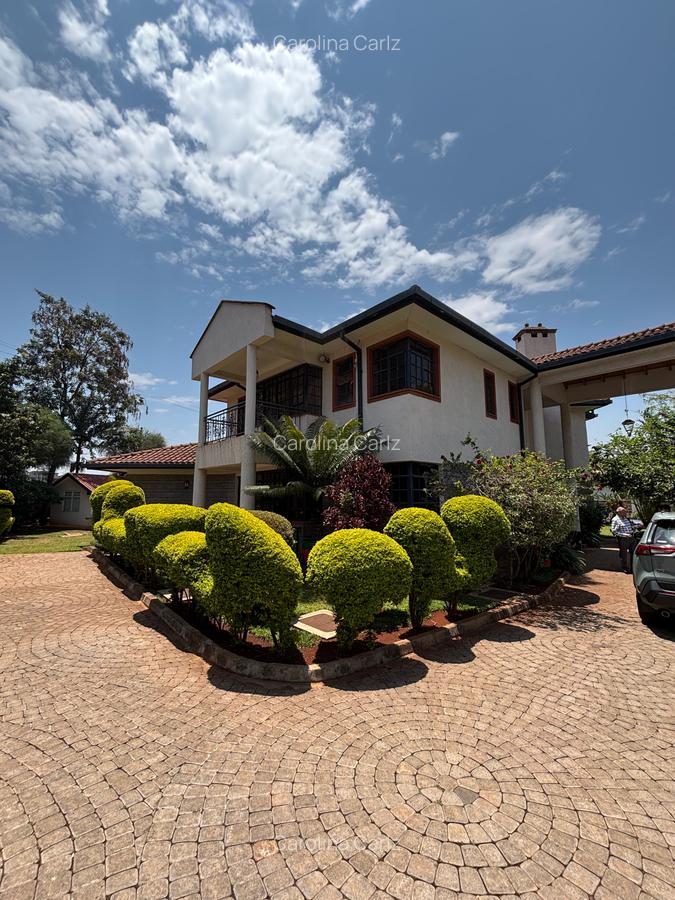 5 Bed House with En Suite in Runda - 2