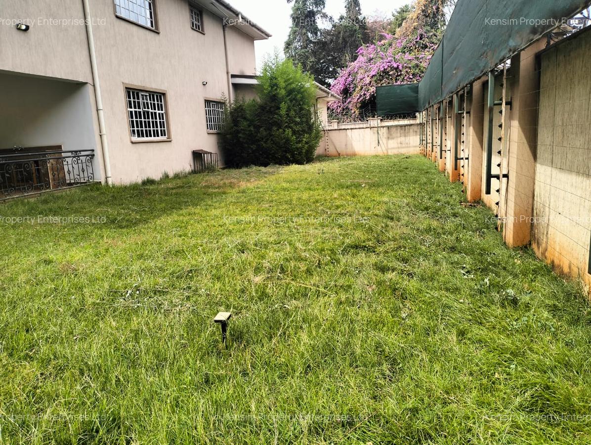 4 Bed Townhouse with En Suite in Lavington - 12