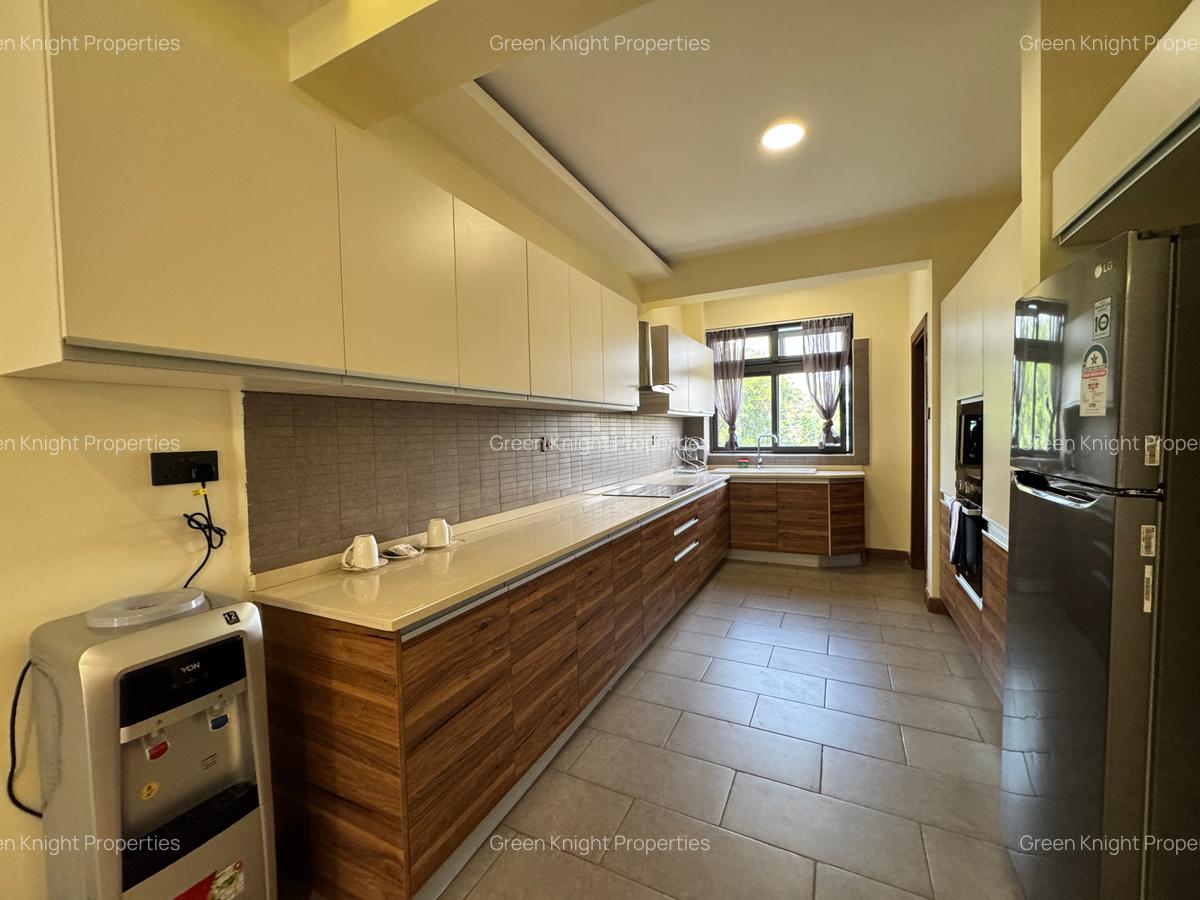 Serviced 2 Bed Apartment with En Suite in Spring Valley - 4