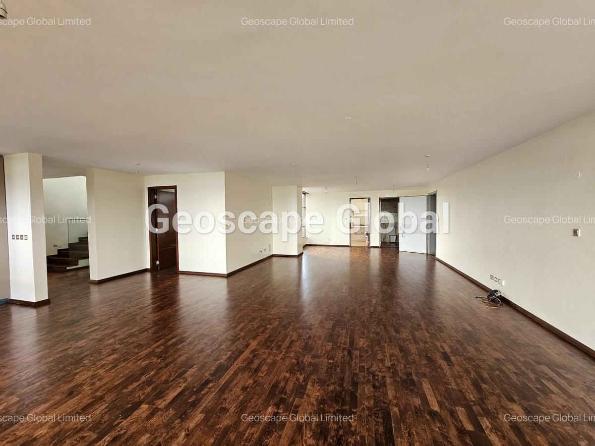 4 Bed Apartment with En Suite in Muthaiga - 4