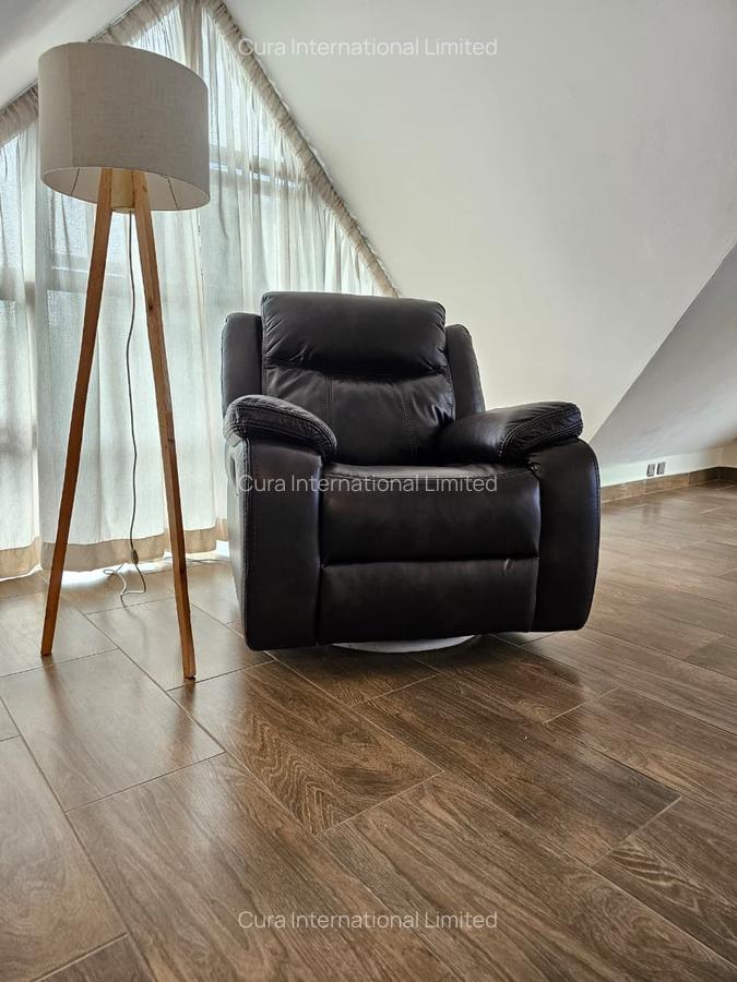 2 Bed Apartment in Parklands - 6