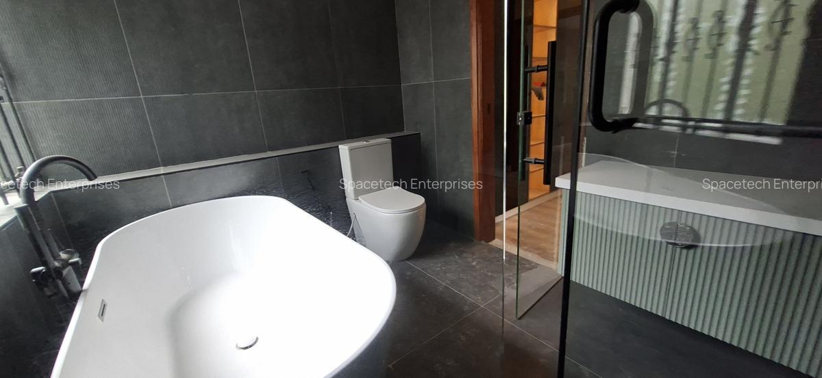 4 Bed House with En Suite in Muthaiga - 11