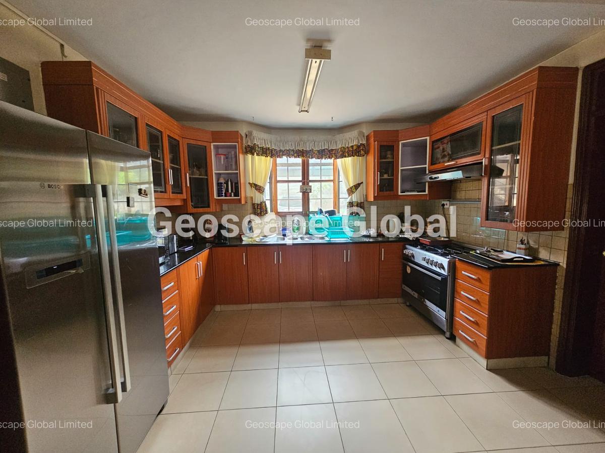5 Bed House with En Suite in Runda - 5
