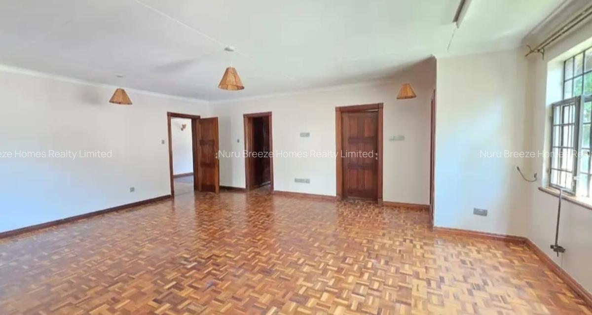 4 Bed Townhouse with En Suite in Spring Valley - 8