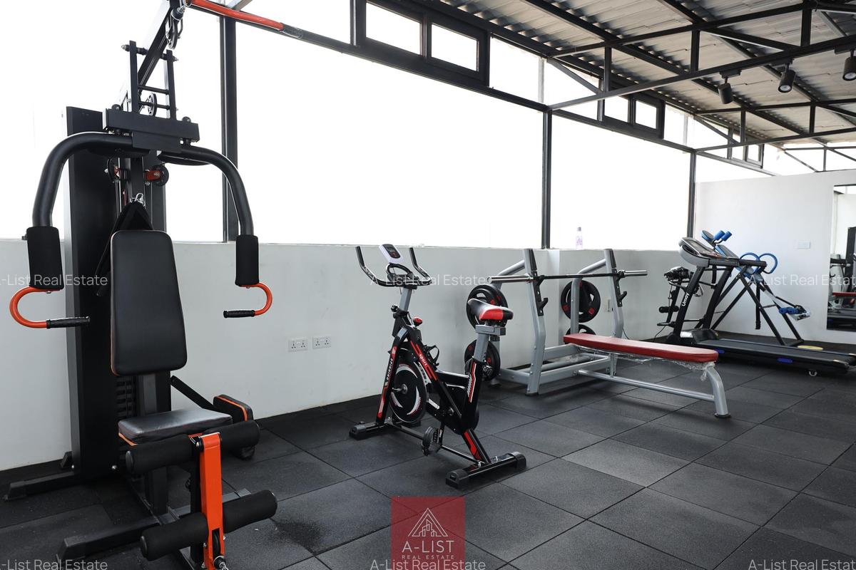 4 Bed Apartment with En Suite at 2Nd Avenue - 16