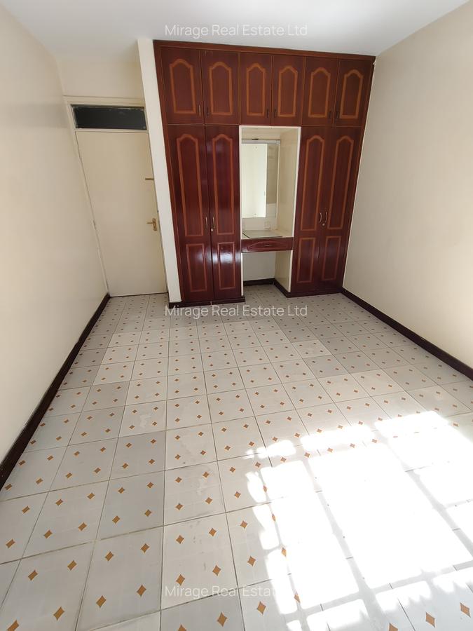 3 Bed Apartment with Parking in Kilimani - 4