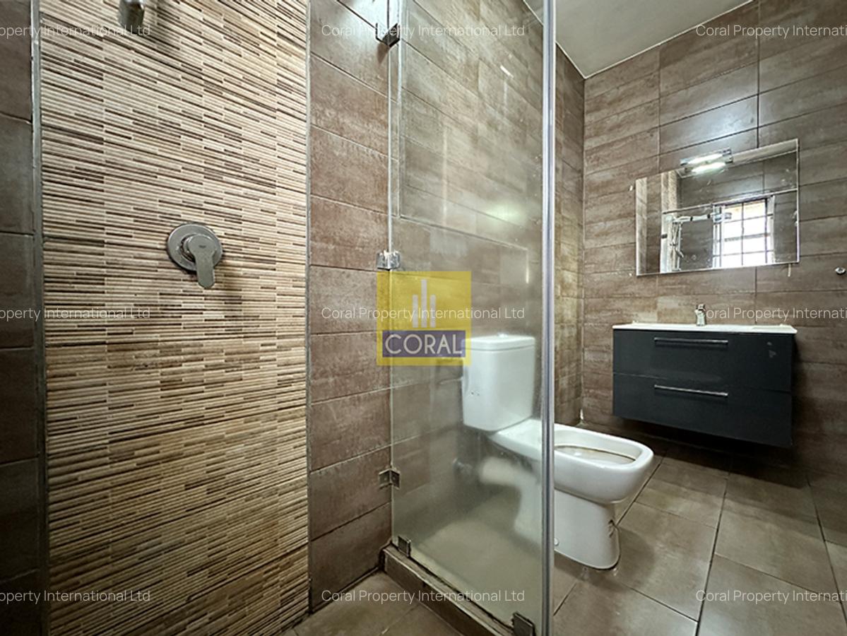 4 Bed Apartment in Parklands - 15