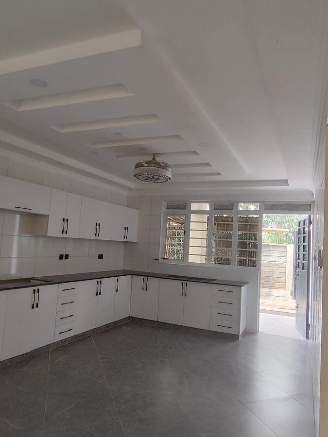 4 Bed Townhouse with En Suite in Ruiru - 2