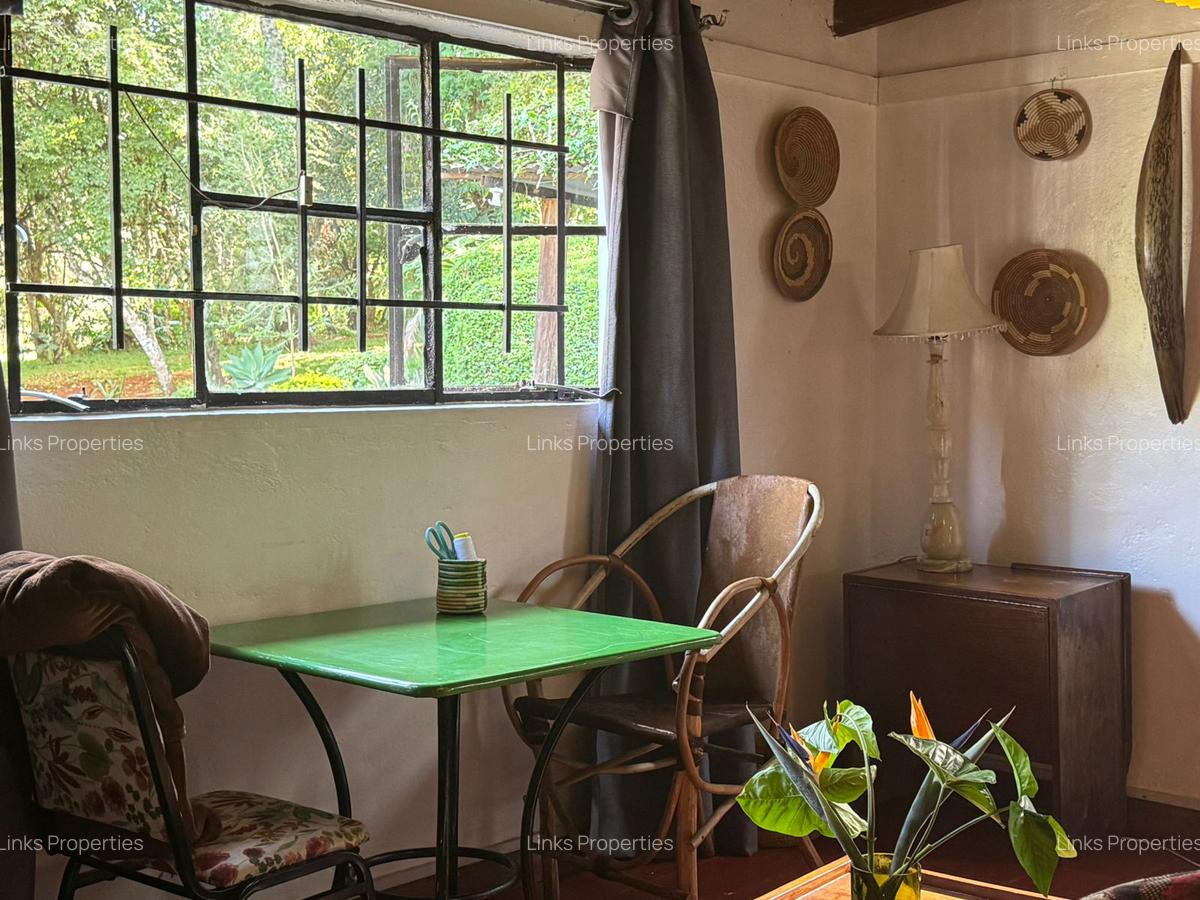 1 Bed House with En Suite at Karen Hardy - 3