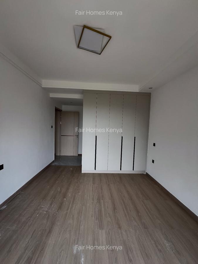 2 Bed Apartment with En Suite at Riverside Drive - 4