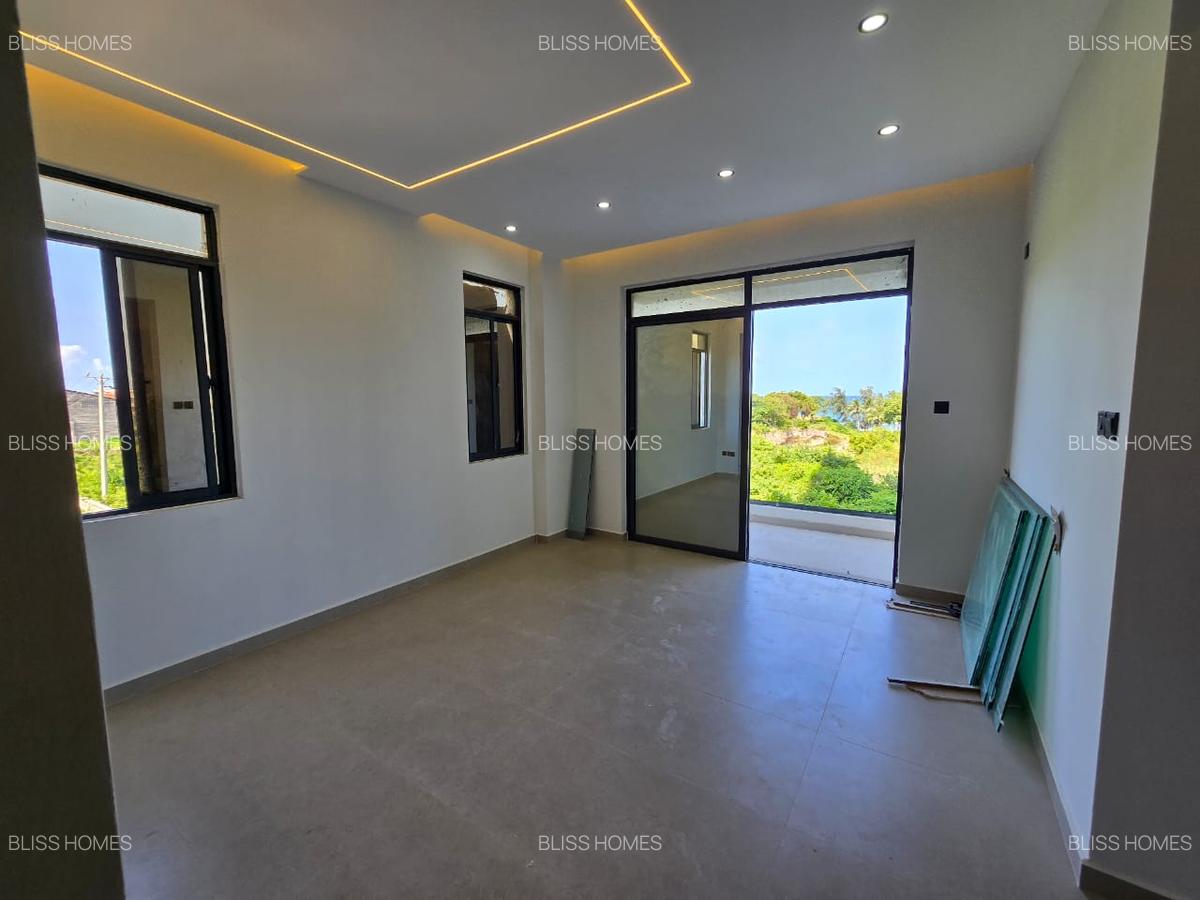 2 Bed Apartment with En Suite at Shanzu - 13