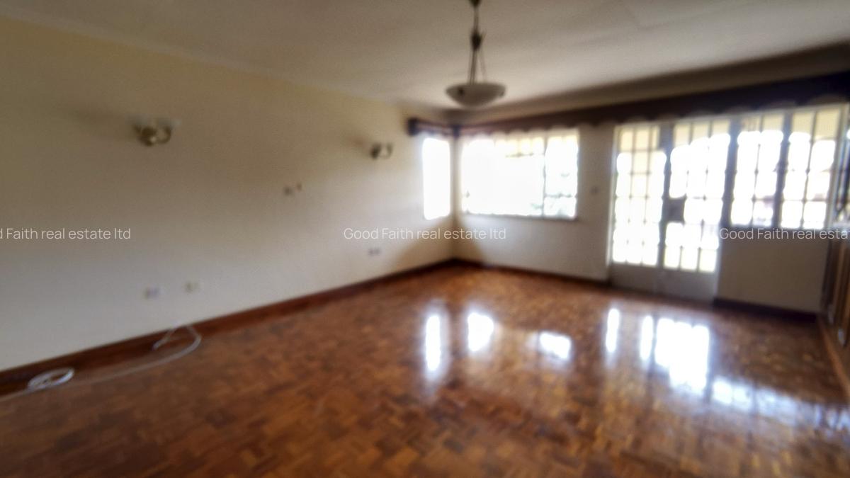 5 Bed House with En Suite in Runda - 17