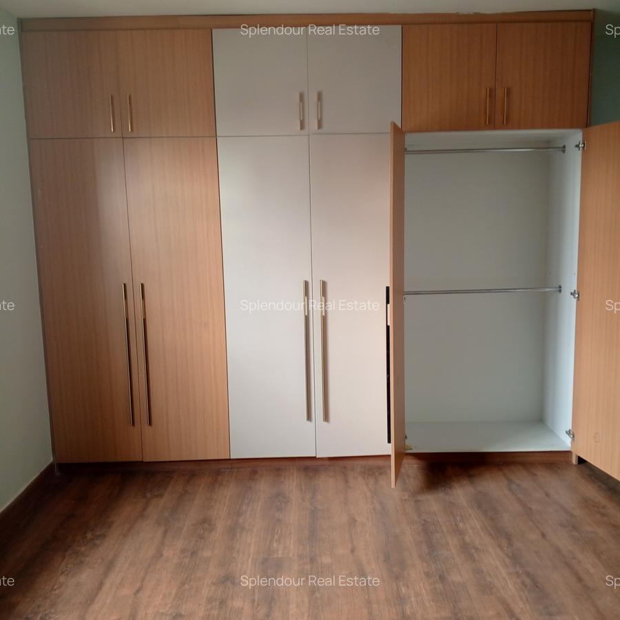 4 Bed Apartment with En Suite in Kilimani - 5