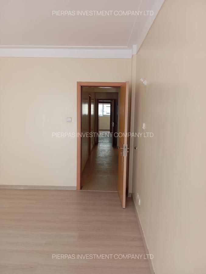 Serviced 3 Bed Apartment with En Suite in Westlands Area - 12
