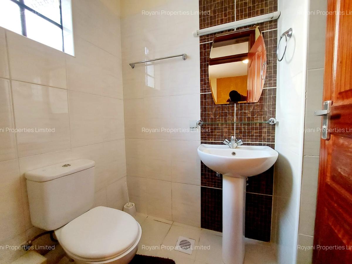 Serviced 3 Bed Apartment with En Suite at Fourways Junction - 11