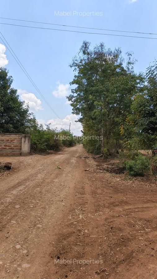 Land at Nyeri Nairobi Highway - 2