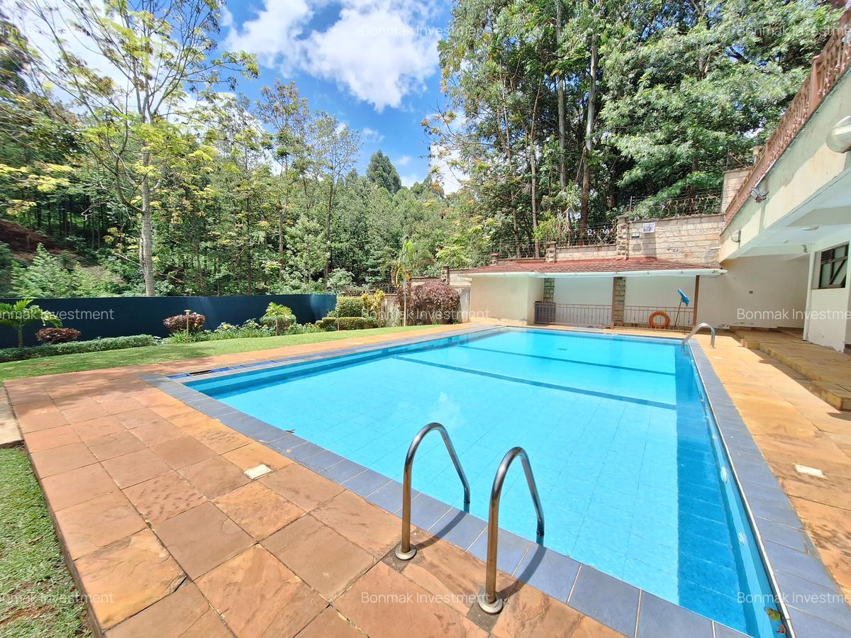 4 Bed Townhouse with En Suite at Rossylin Lone Tree - 3