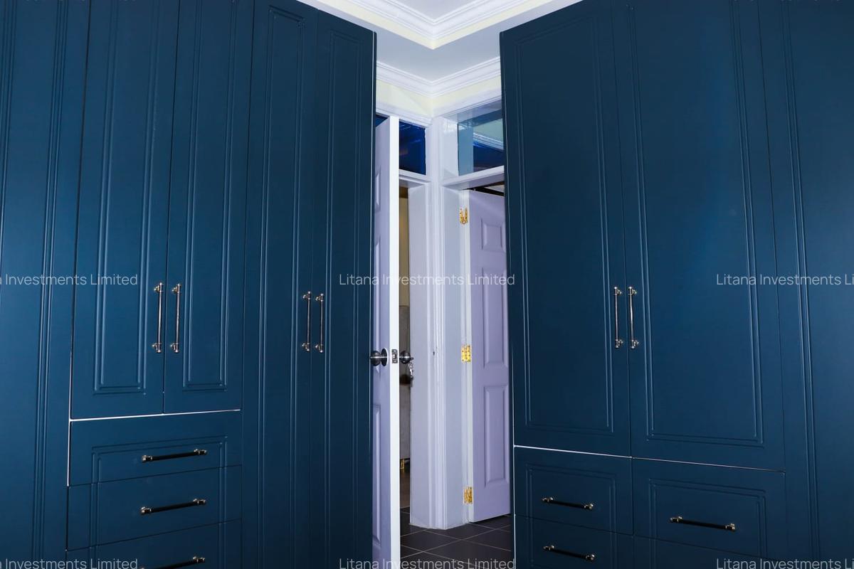 5 Bed Townhouse with En Suite at Olkeri - 17