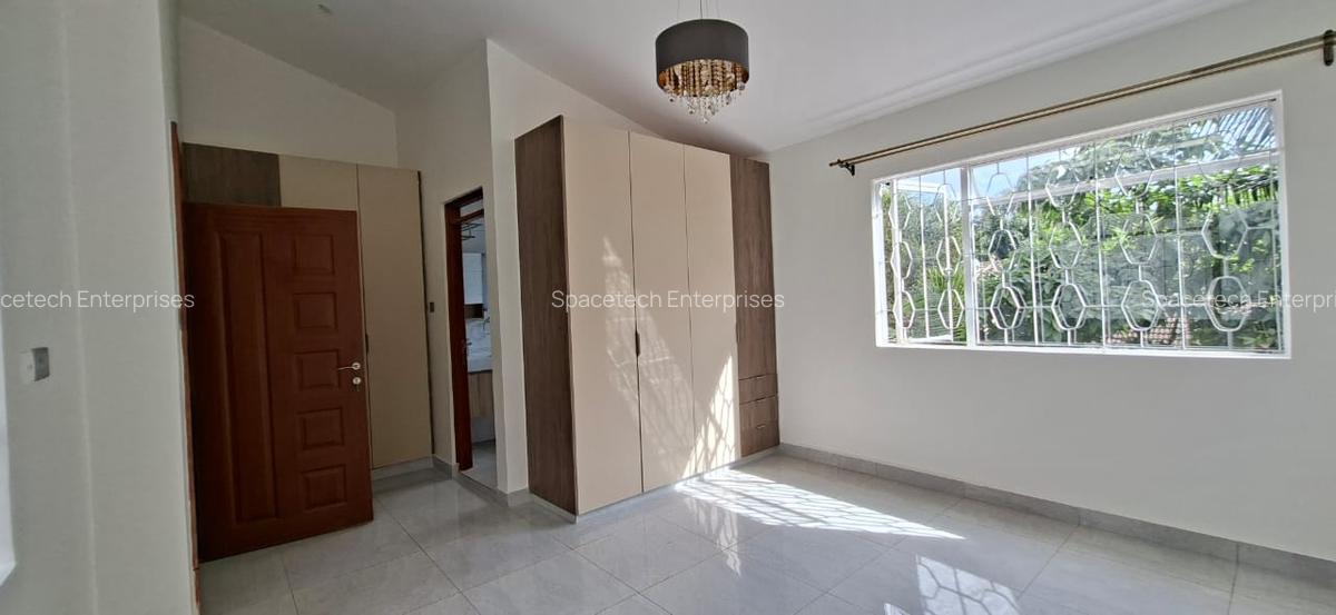 4 Bed Townhouse with Garden in Westlands Area - 11