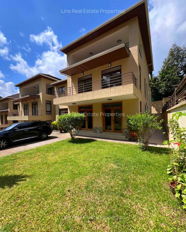 5 Bed Townhouse with En Suite in Lavington - 1