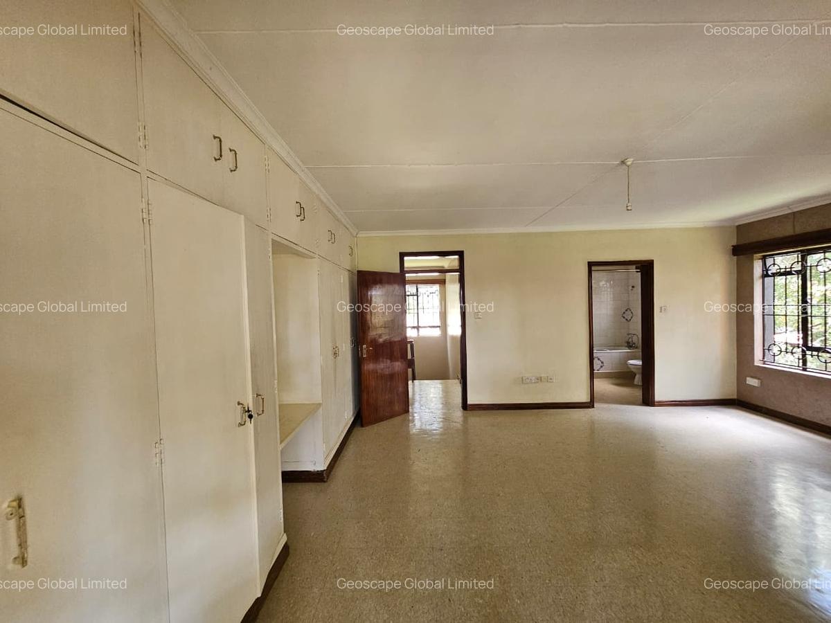 5 Bed House with En Suite in Nyari - 6