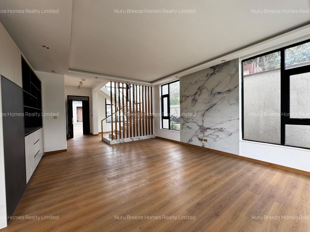 5 Bed Townhouse with En Suite in Lavington - 20