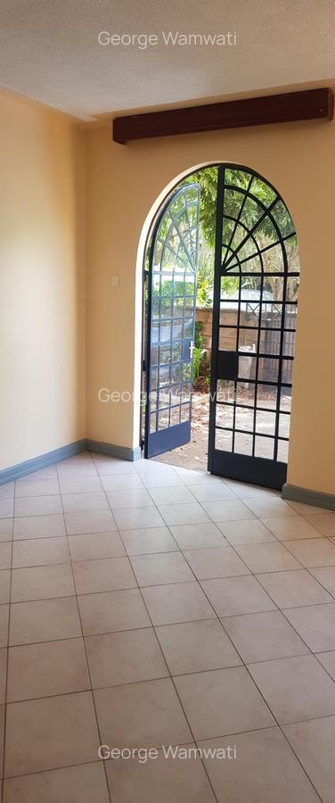 4 Bed Townhouse with En Suite at Off Mombasa Road - 2