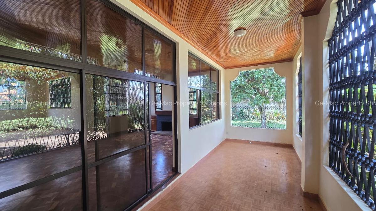 4 Bed House with En Suite in Runda - 2