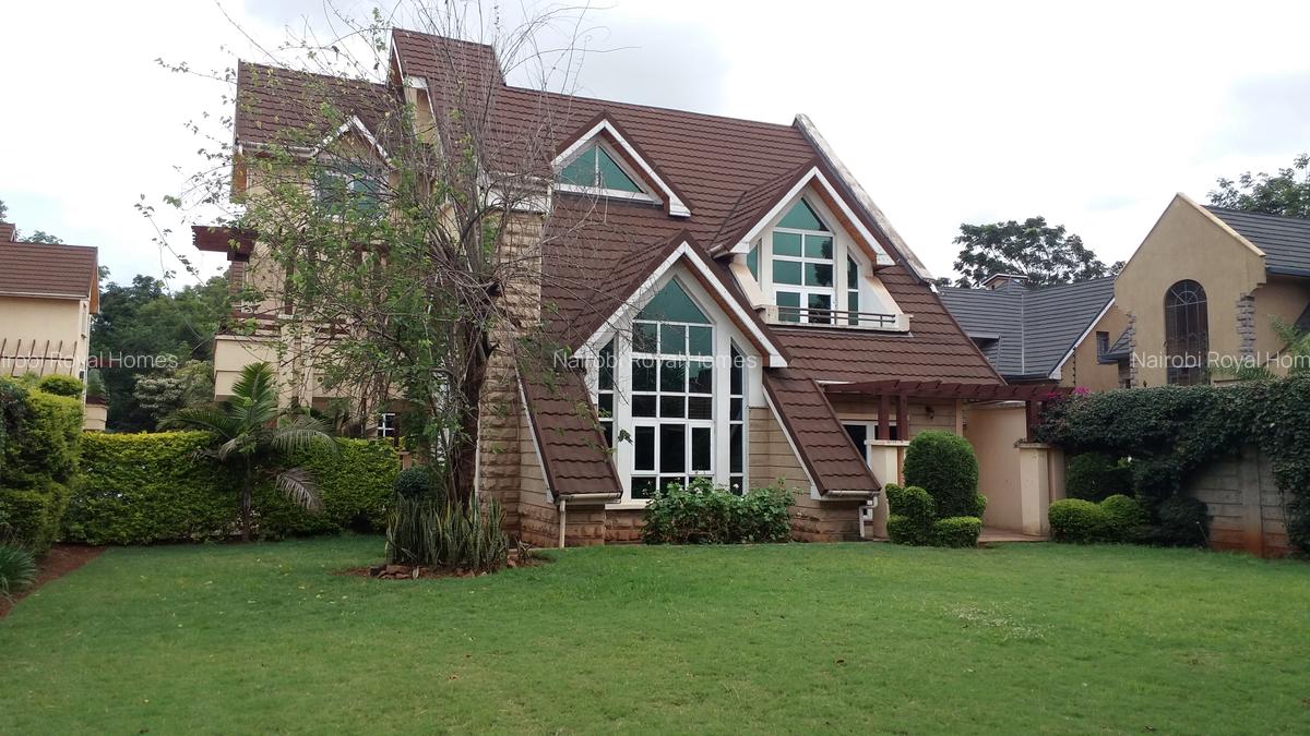 5 Bed Townhouse with En Suite at Lavington Road - 2