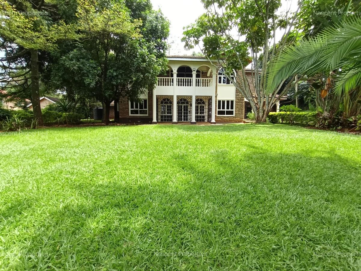 4 Bed House with En Suite at Hill View - 1