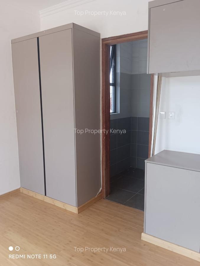 4 Bed House with En Suite at New Runda - 12