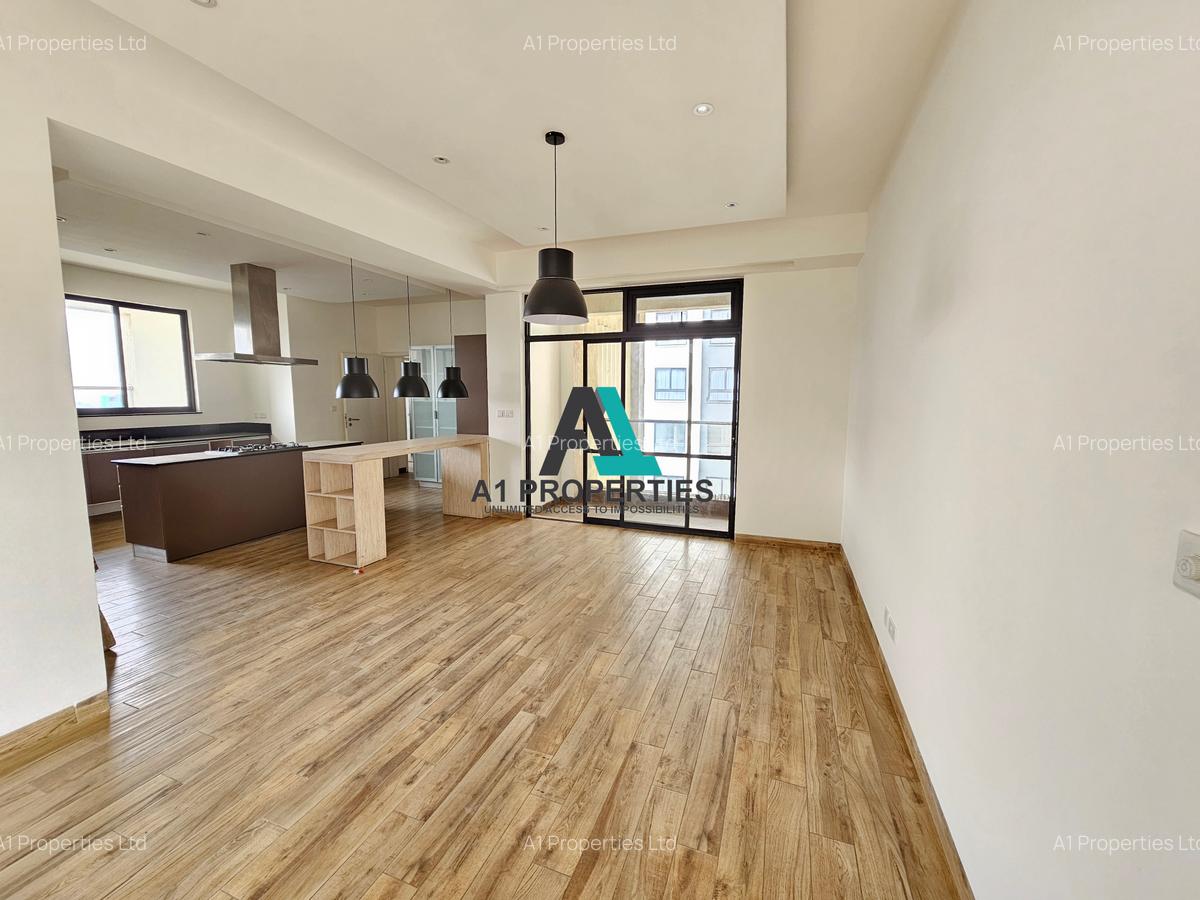4 Bed Apartment with En Suite in Riverside - 4