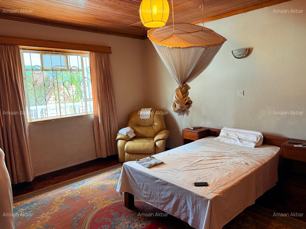 4 Bed House with En Suite at Lakeview Estate - 16