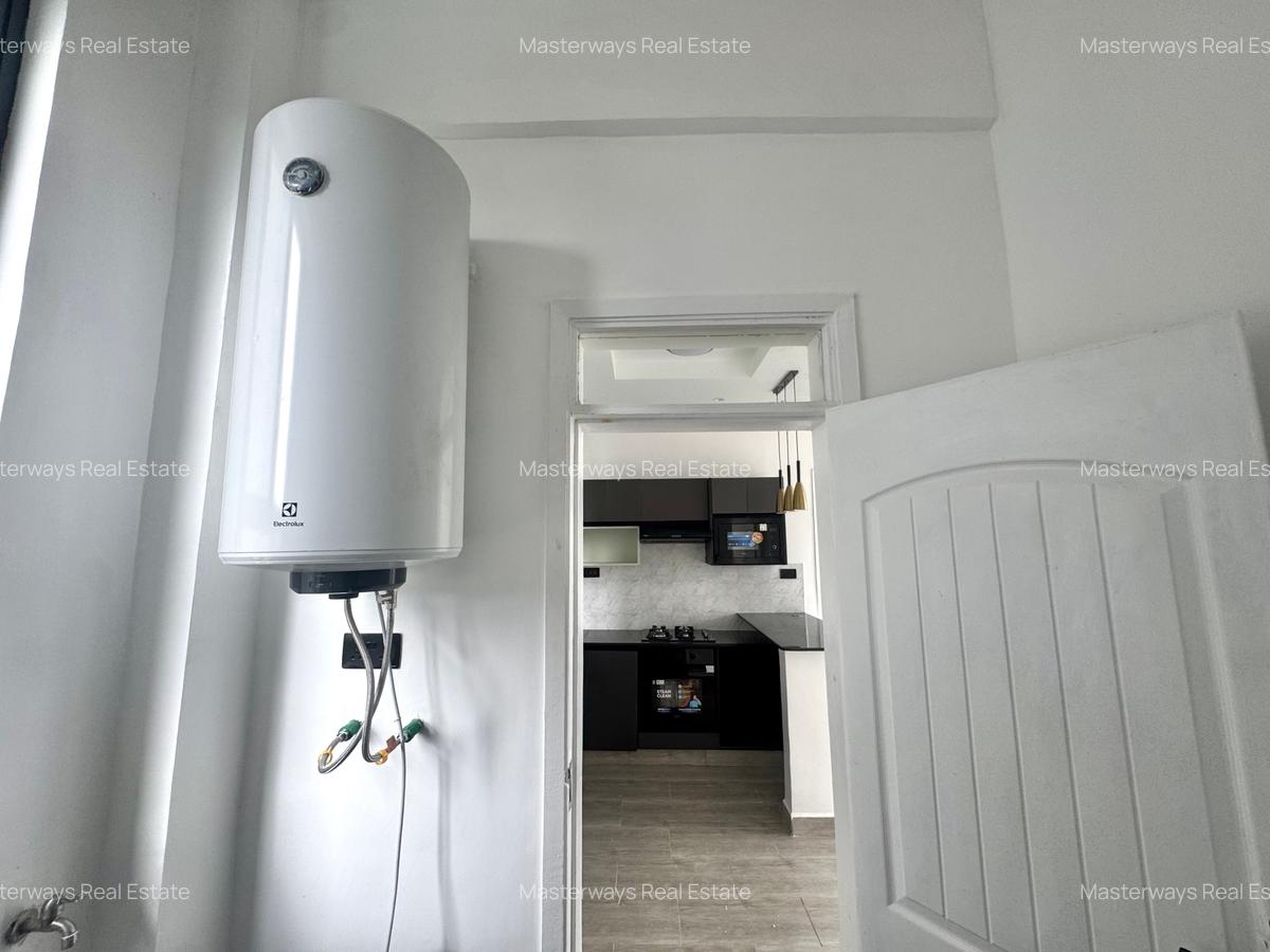 2 Bed Apartment with En Suite in Kitisuru - 3