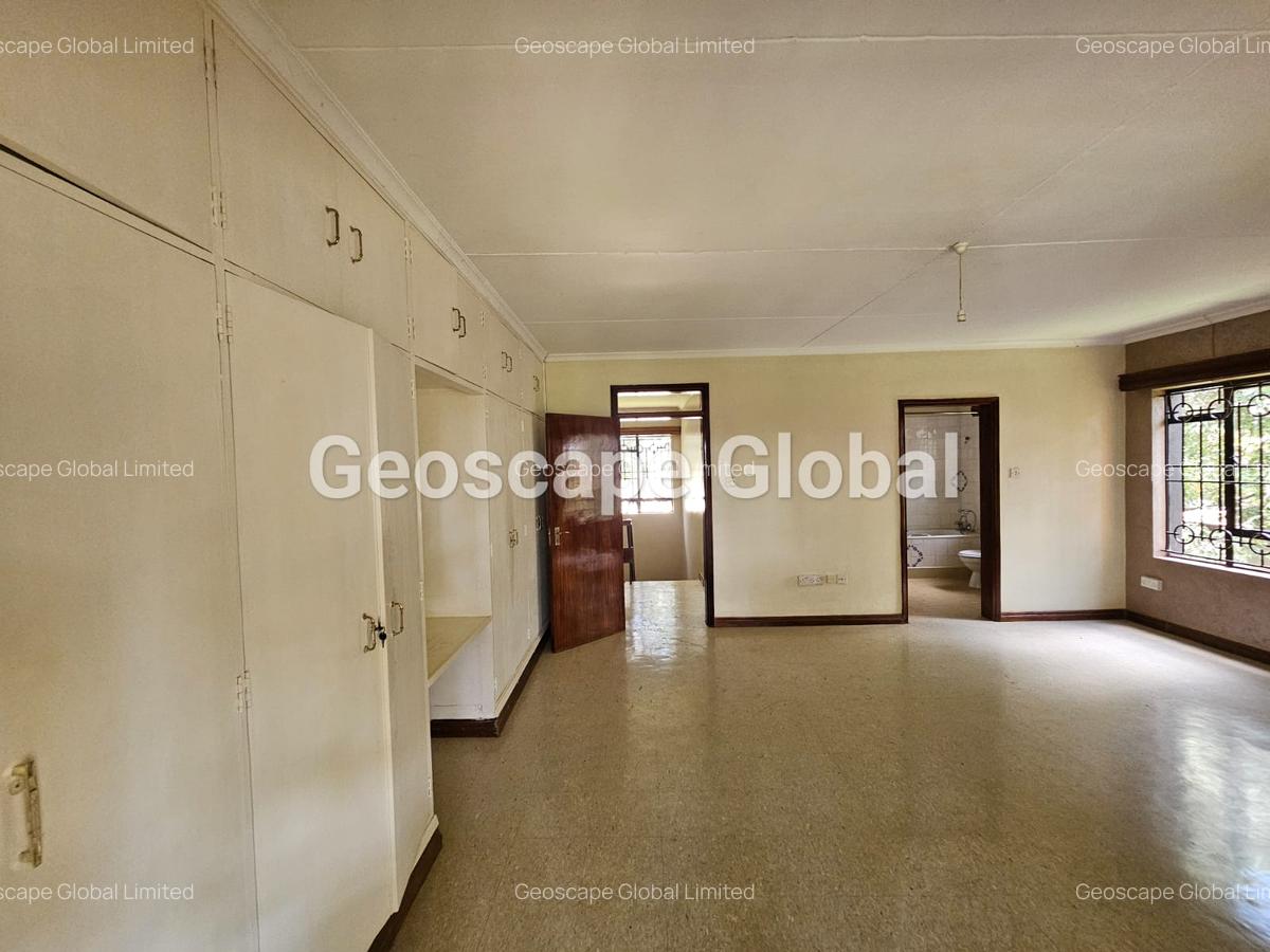 4 Bed House with En Suite in Nyari - 13