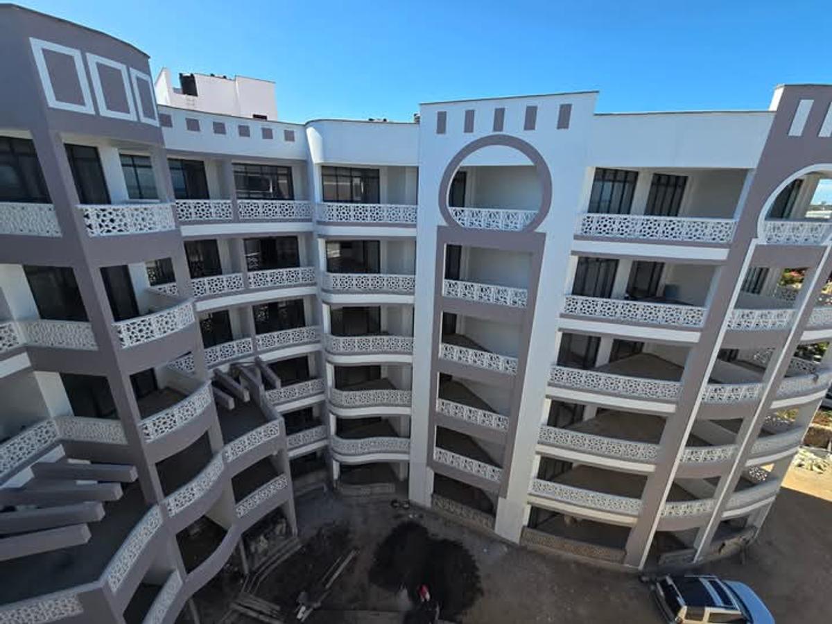 2 Bed Apartment with En Suite at Baobab - 3