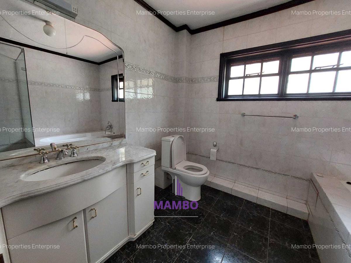 4 Bed Townhouse with En Suite at Riverside Dr - 12