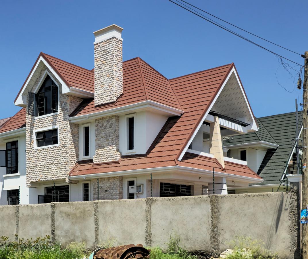 4 Bed Townhouse with En Suite at Northern Bypass - 1