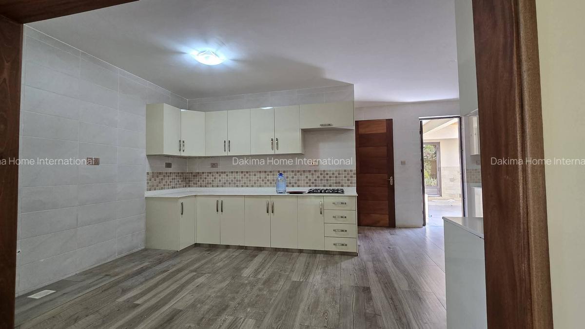 5 Bed Townhouse with En Suite in Runda - 8