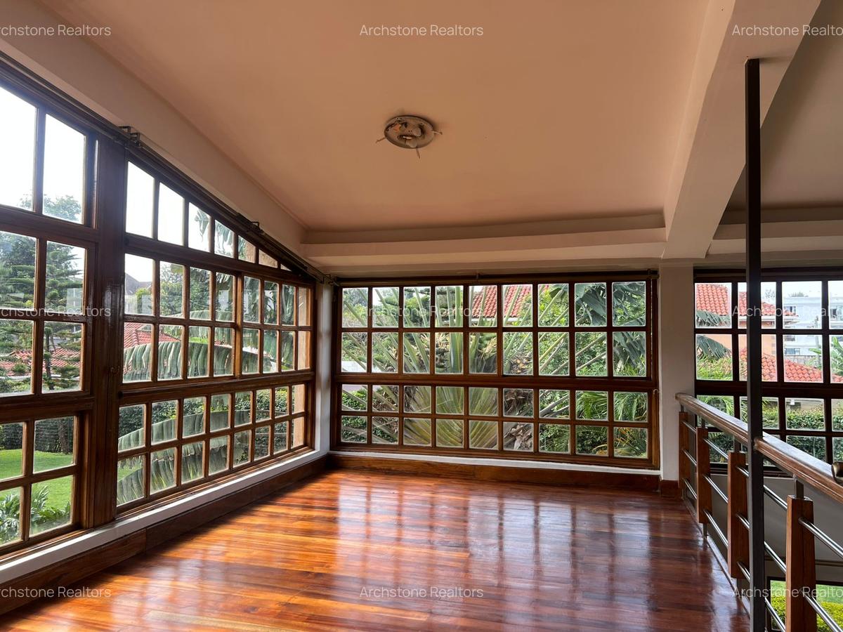 4 Bed House with En Suite in Runda - 17