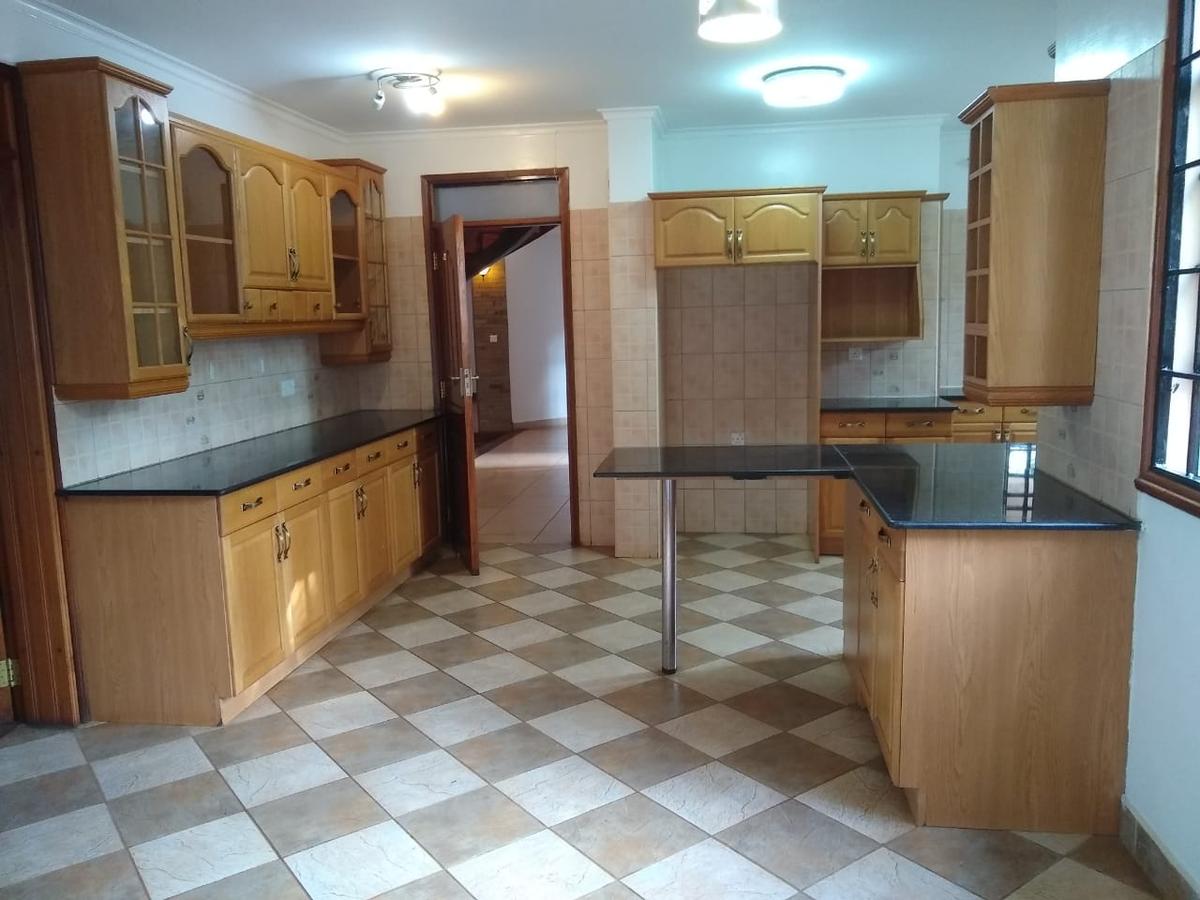 4 Bed Townhouse with En Suite in Runda - 10