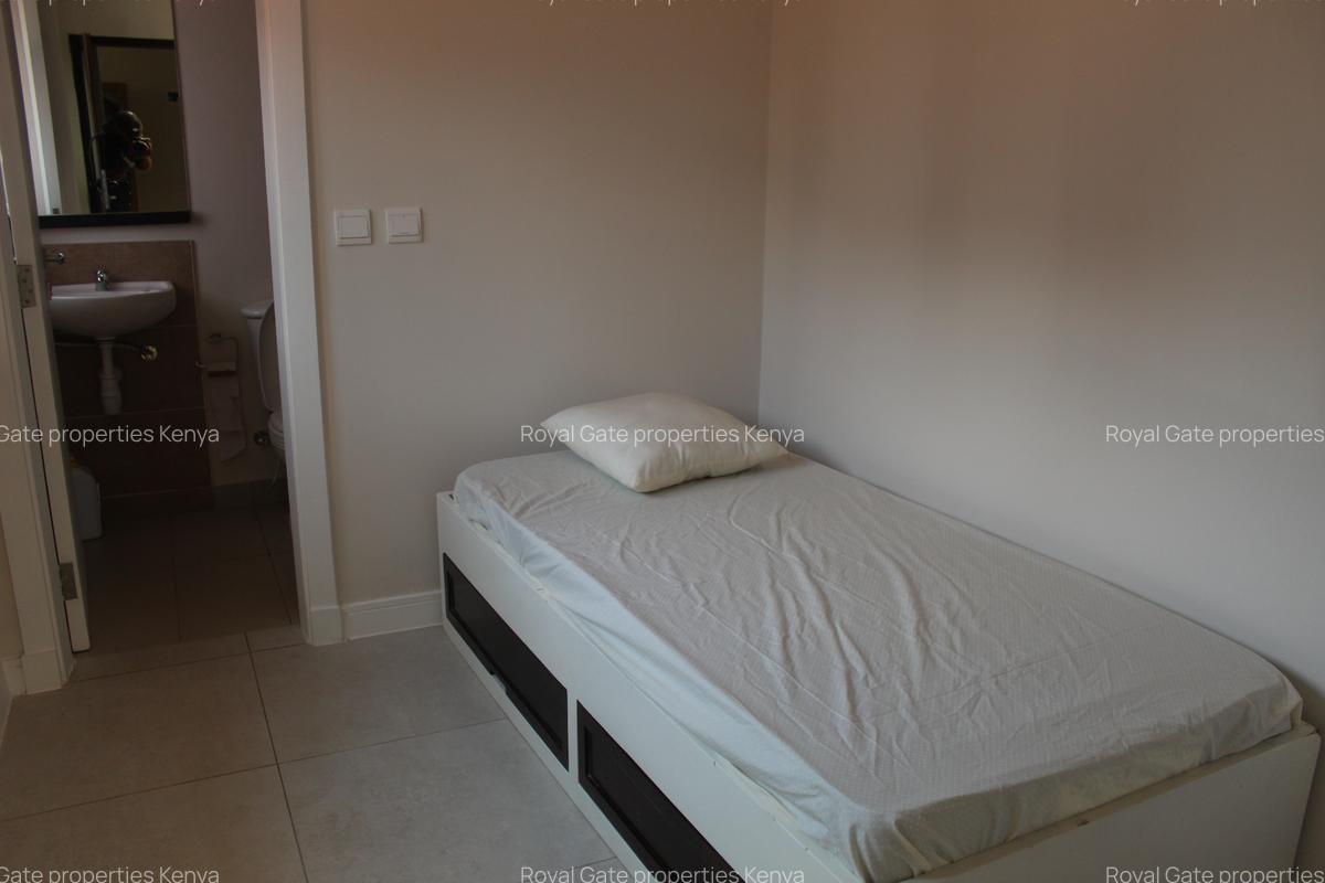 4 Bed Townhouse with En Suite at Near Wilson Airport - 8