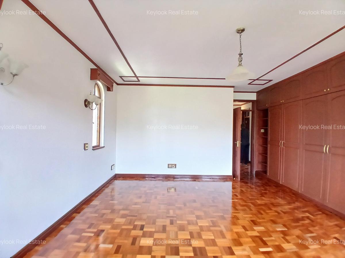 4 Bed Townhouse with En Suite at Lavington Green - 11